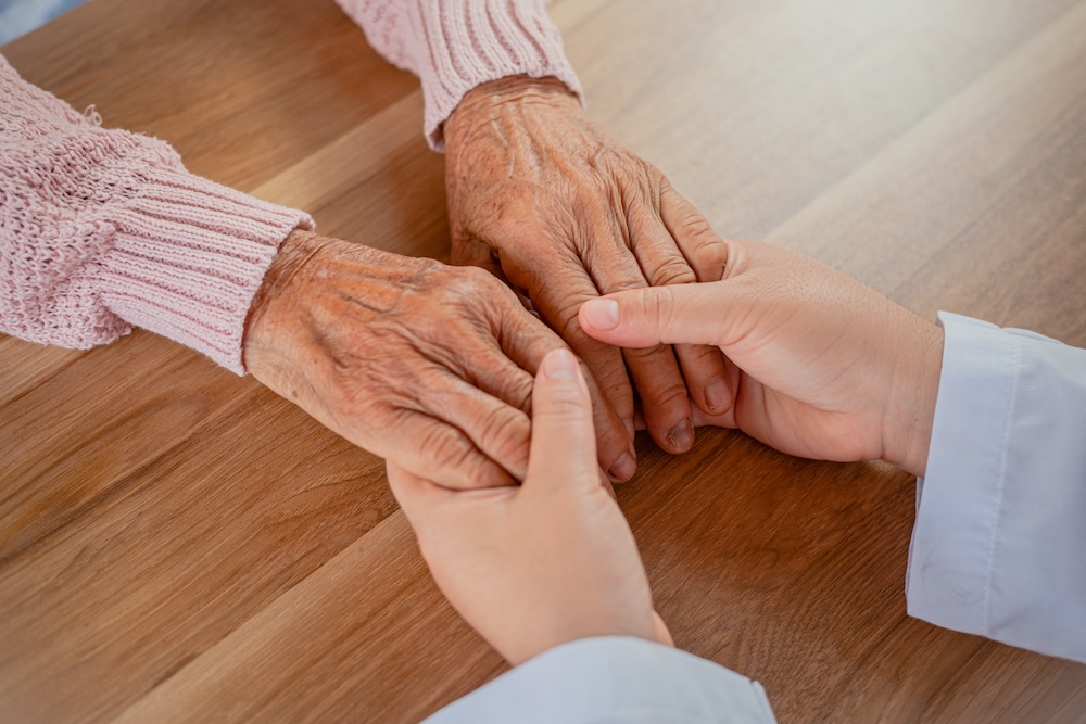Compassionate in-home caregiver visit by Supportive Steps Living LLC in Akron, OH